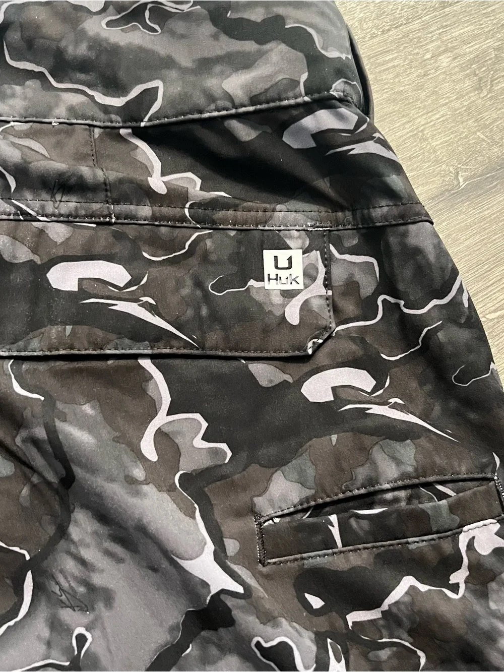 Huk Men's Lowcountry Camo 6